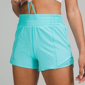 Lululemon Hotty Hot High-Rise Lined Short 4". SIZE 4. *color-Electric Turquoise*
